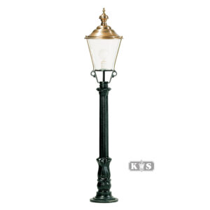 Donkergroene aluminium lantaarn met koperen kap De Rijp